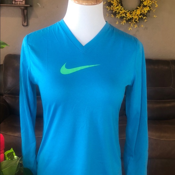 Nike Tops - #80. Nike Dri-Fit. Size L